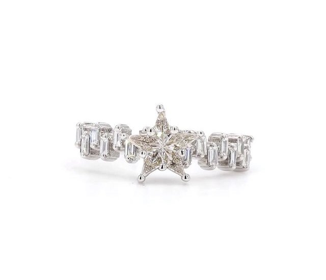 Diamond Ring 0.67 ct — Rings — Maison d'Éclat